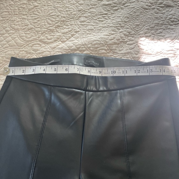 EUC, worn once, no flaws, marks or defects, super soft with a ponte insert - Picture 5 of 5